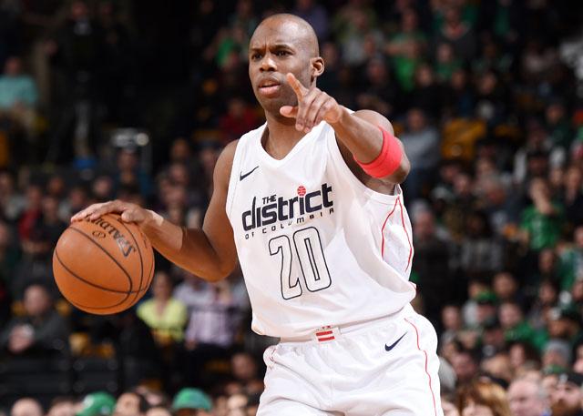 猛龙用10天合同签下后卫朱迪-米克斯