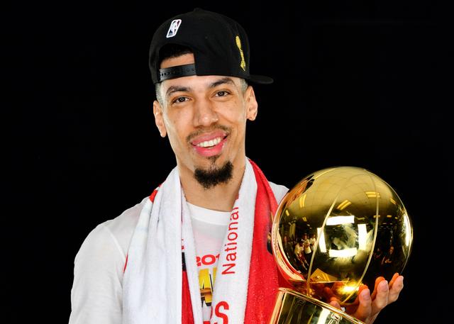 丹尼-格林仍未收到上赛季猛龙的总冠军戒指_nba中国官方网站