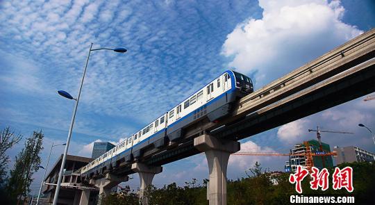 中国城市轨道交通"世界最长" 运营上要下功夫