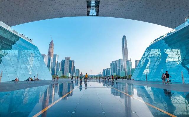全球城市竞争力榜单发布：中国20城入围经济百强，深圳领跑
