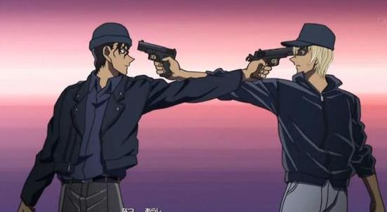 赤井秀一和安室透都是青山刚昌的漫画作品《名侦探柯南》中的角色.