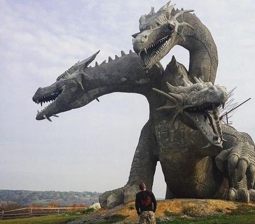 终于向天空的王者挑战!战斗民族出现巨型三头龙