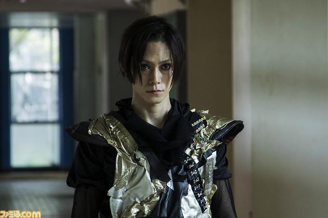 玉城裕规女装出演《电锯少女》真人电影