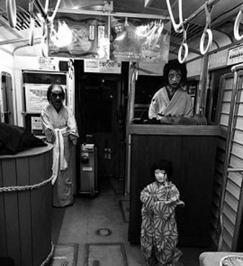 现实版如月车站 日本电车公司推出电车鬼屋