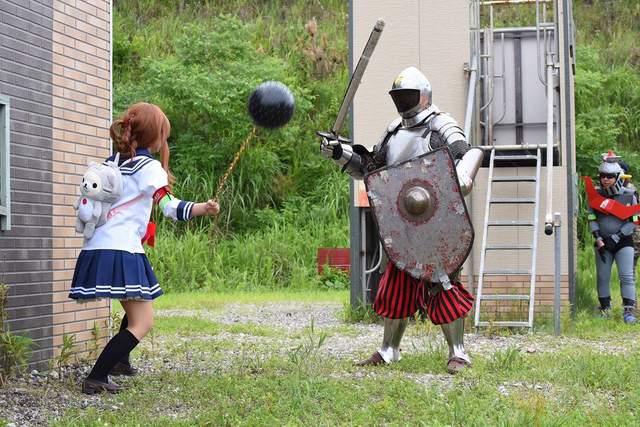 日本举行COSPLAY生存游戏 舰娘大战中世纪骑士