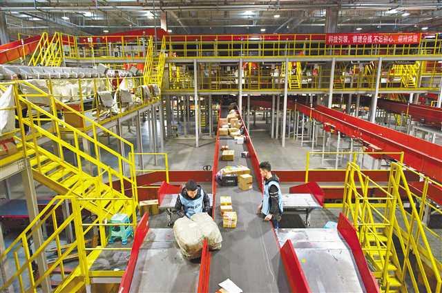 巴南产业换挡提速“油门”轰鸣