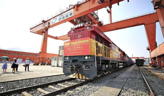 小康集团定制“陆海新通道”印尼专列发车