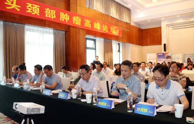 "爱洒春蕾"关爱儿童神经肿瘤 重庆医疗与慈善并行