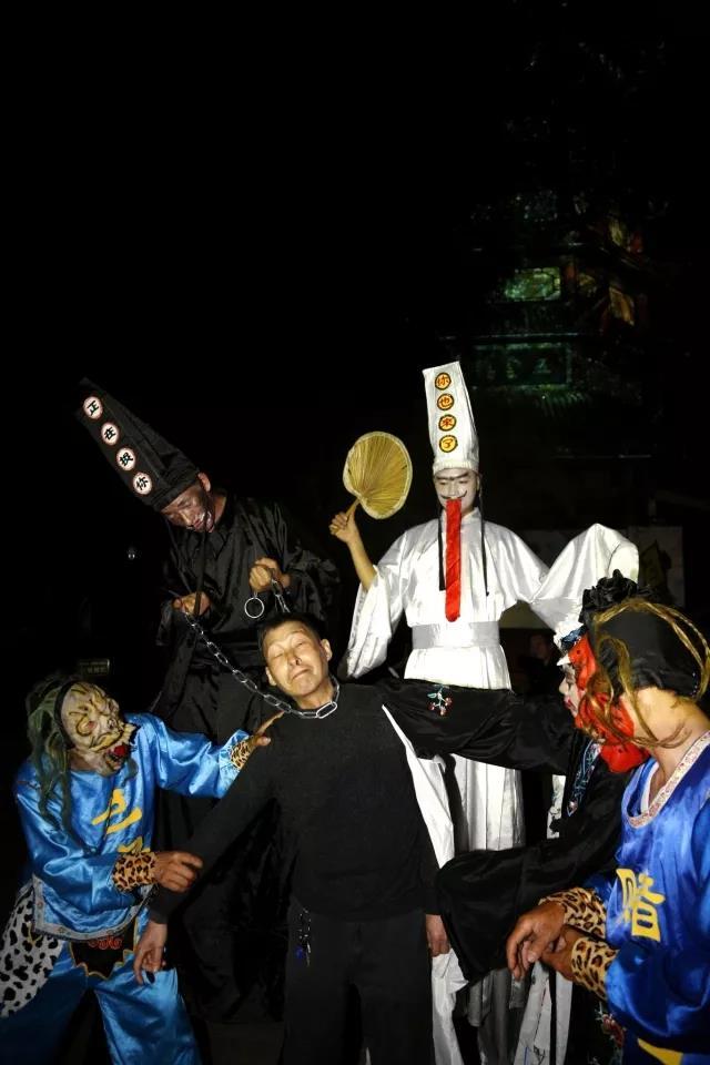 闯鬼门关, 过奈何桥 逛一场传承千年的丰都庙会