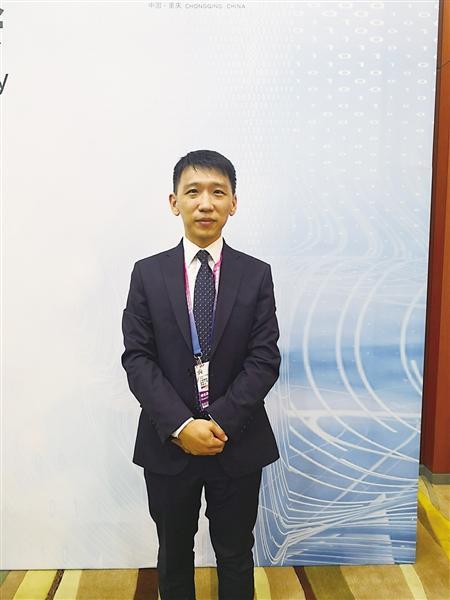 朱昌军 记者 陈竹 摄 重庆商报-上游财经记者 刘晓娜 严薇 谈书 韦&