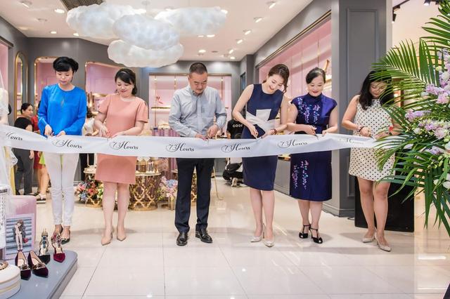 9月7日,73hours特别在店内举办了开业典礼,创始人赵若虹女士,世纪新都