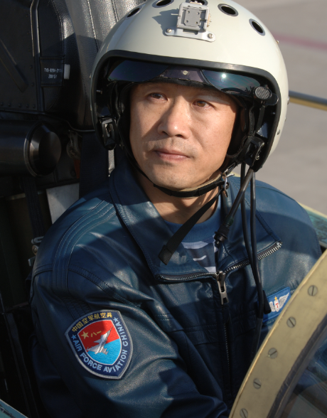 员,目前为止中国在大气层内飞行速度最快的飞行员李中华将做客重庆