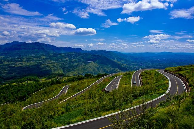 綦江首頁 區外媒體看綦江 橫山旅遊度假區位於綦江東北部,距主城半