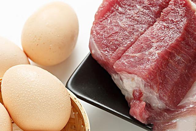 节日临近 猪肉鸡蛋价格居高不下