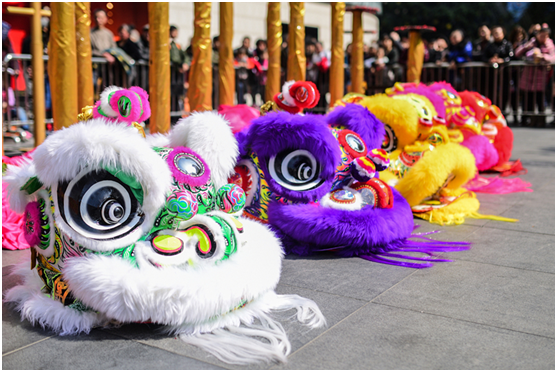 重庆时代广场举办"开工舞狮庆典"