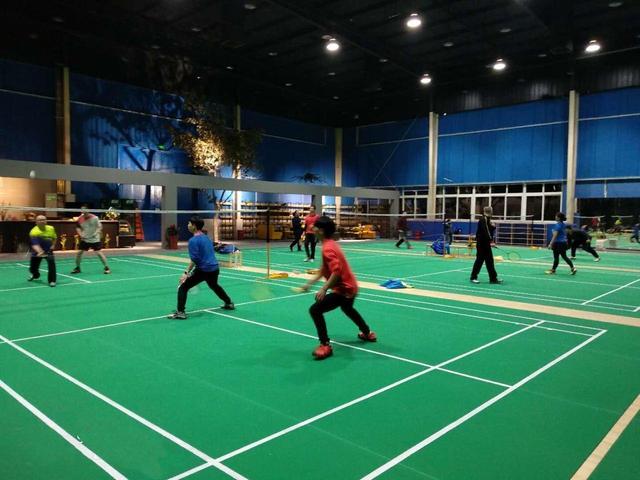 两江新区最大室内羽毛球中心"亮相"礼嘉