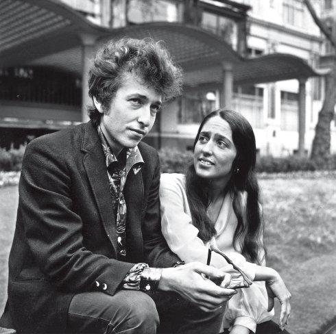 鲍勃·迪伦一直是个谜