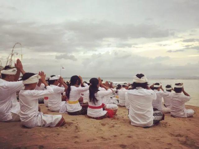 海兽祭司打盲僧_海兽祭祀_活人祭祀女子被斩首祭祀