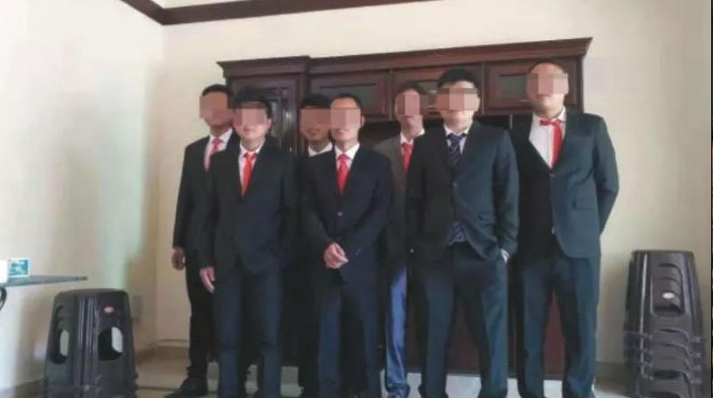 去巴基斯坦相亲的男人们。图源澎湃新闻