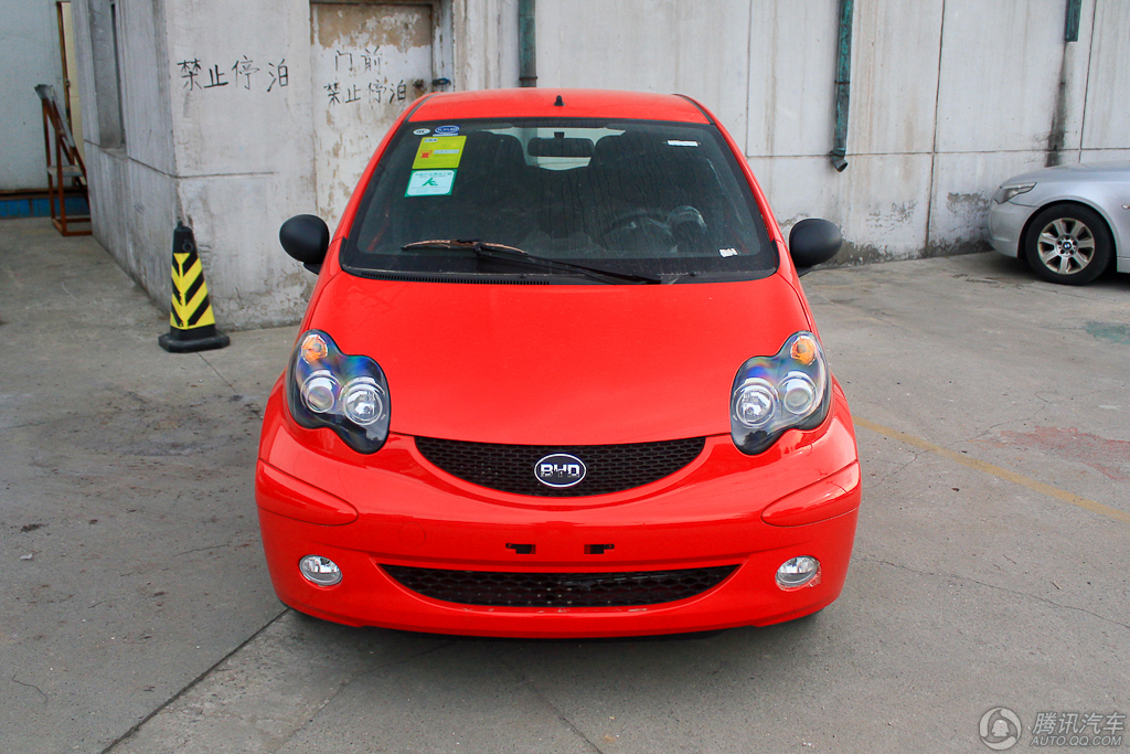 上海比亚迪f0现车让利8000元