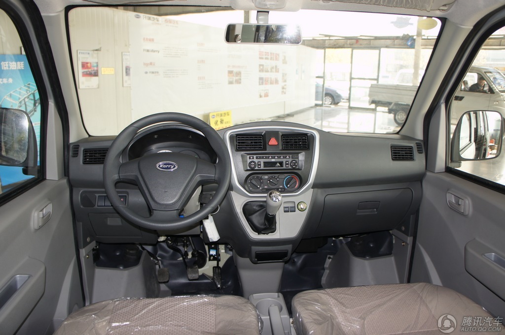 开瑞优派是一款外型方正,做工精致,配置齐全的小型微客,"更安全