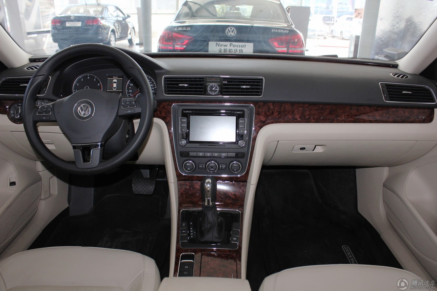 2013款 帕萨特 2.0tsi dsg御尊版