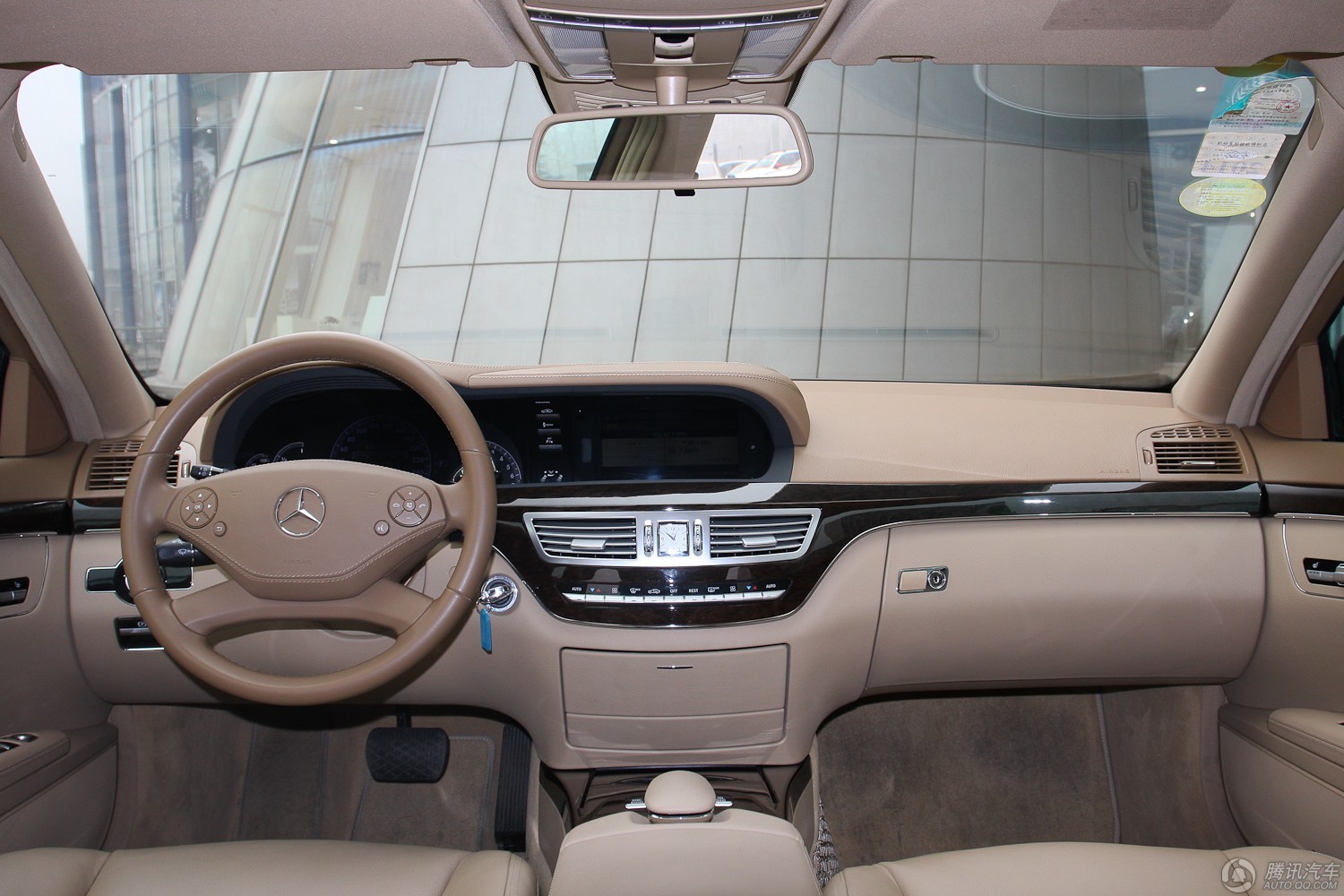 2012款 奔驰 s300l 商务简配型