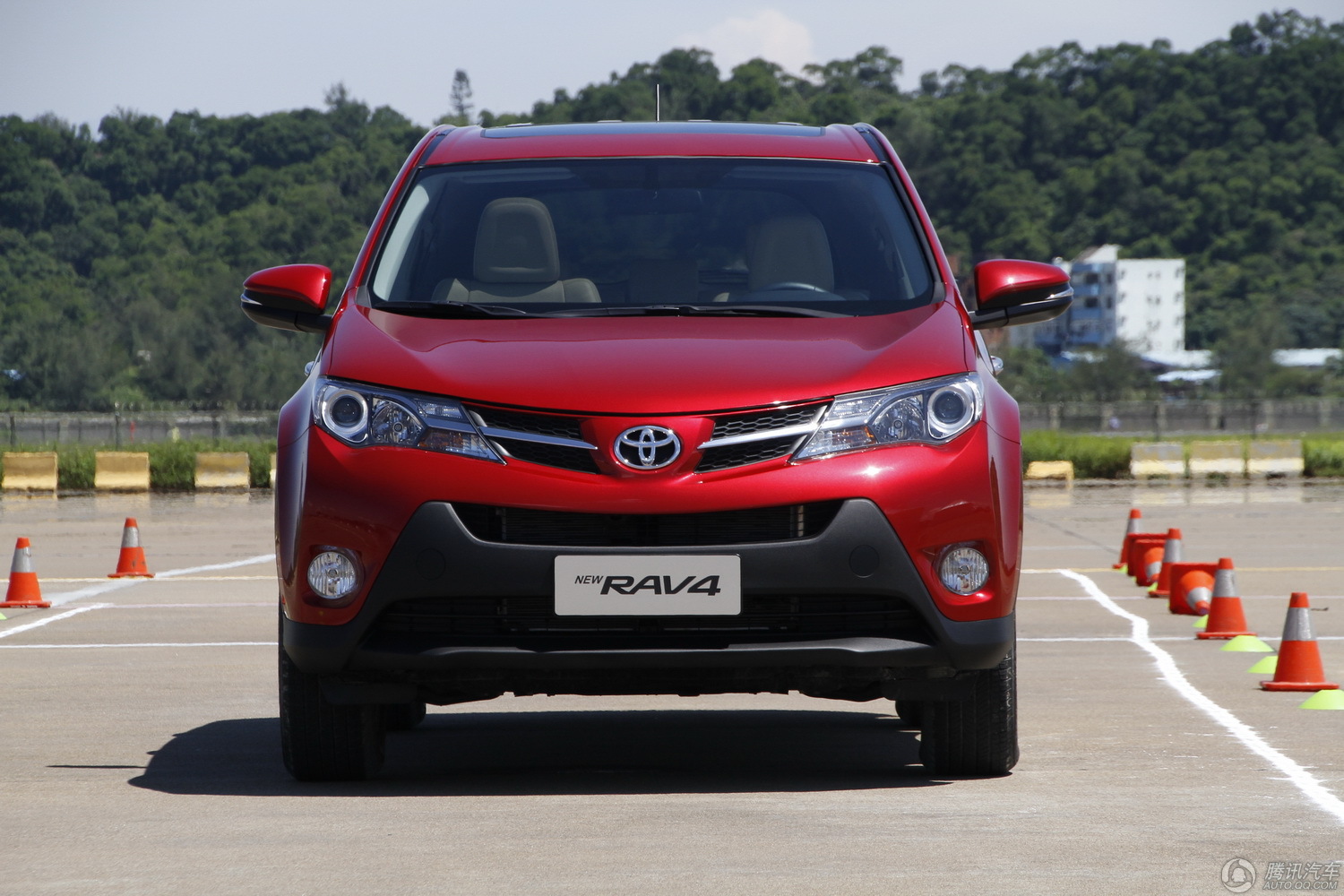   suv车丰田rav4现车直降5万 圆你