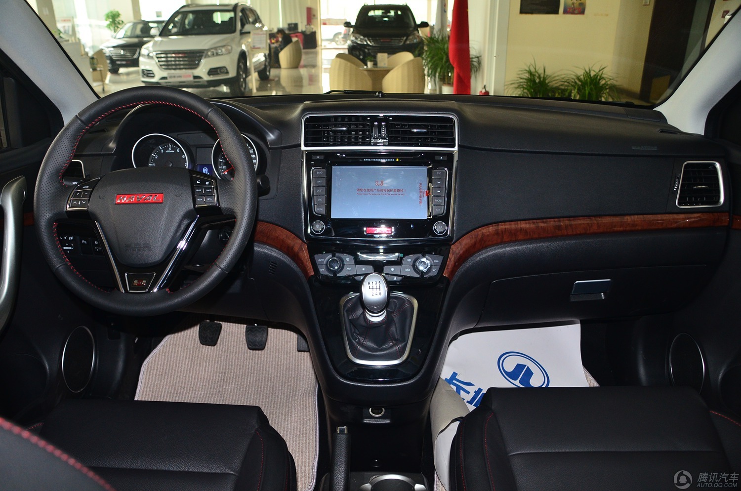 2013款 哈弗h6 运动版 1.5t mt两驱精英型