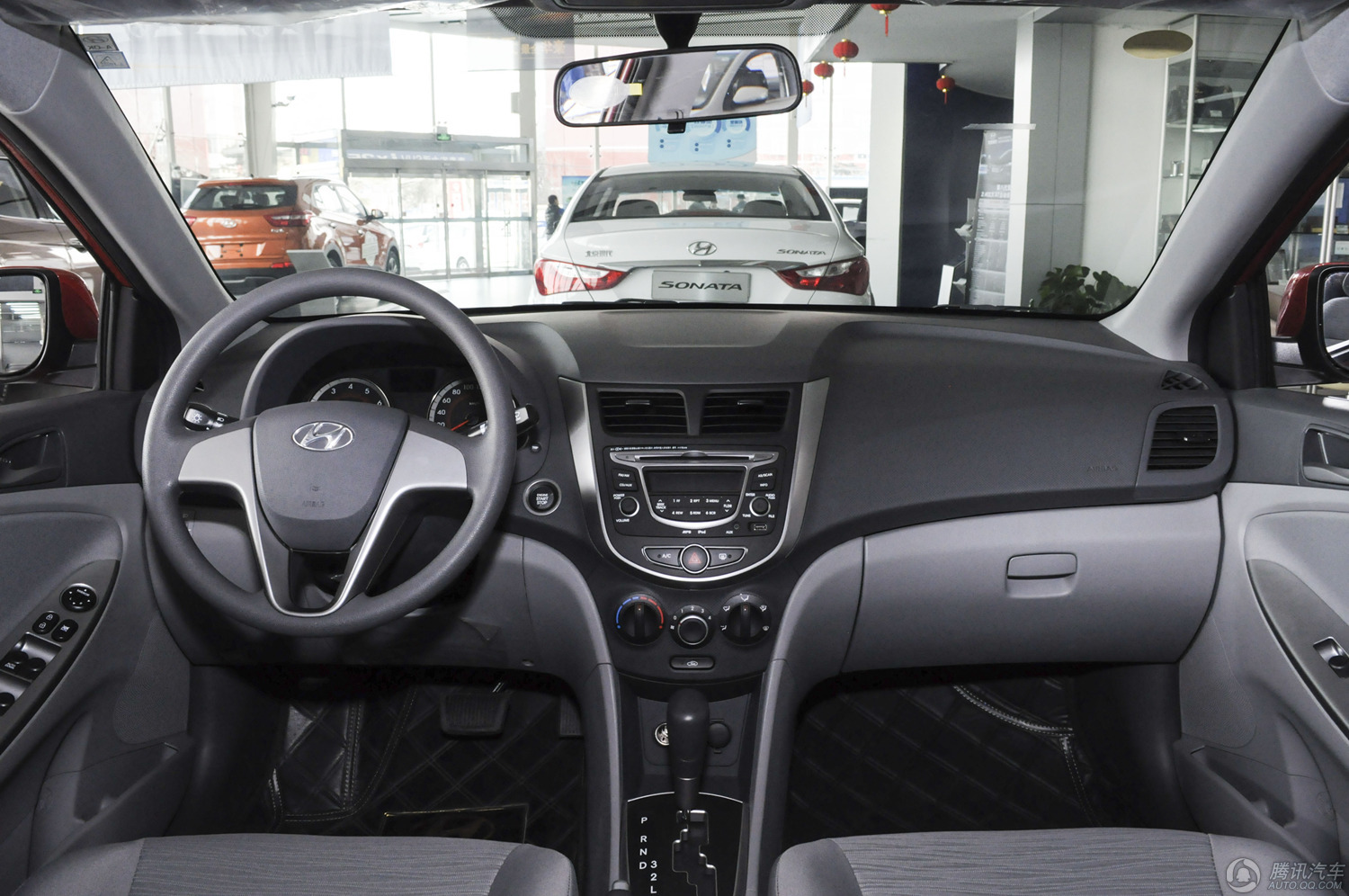 2014款 现代瑞纳 三厢 1.4l glx at领先型