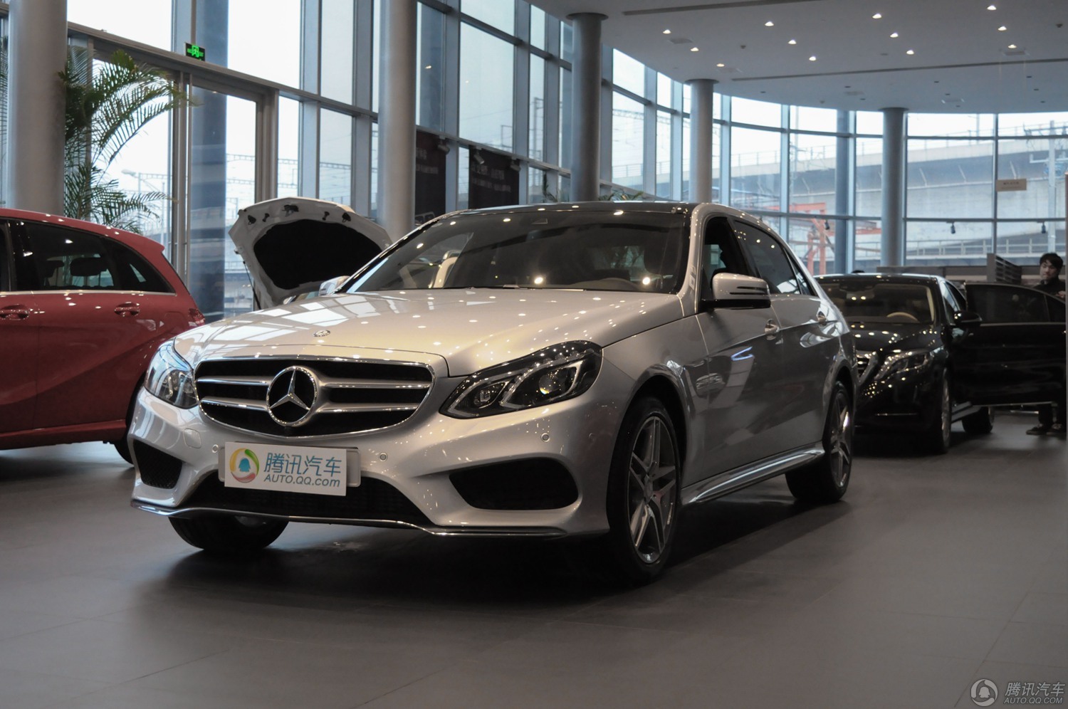 2015款 奔驰e级 e260l 豪华型