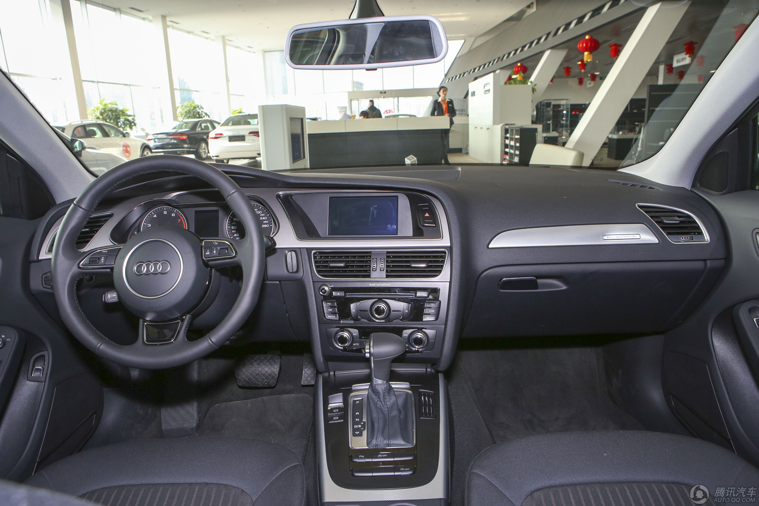 2014款 奥迪a4l 45 tfsi quattro个性运动型