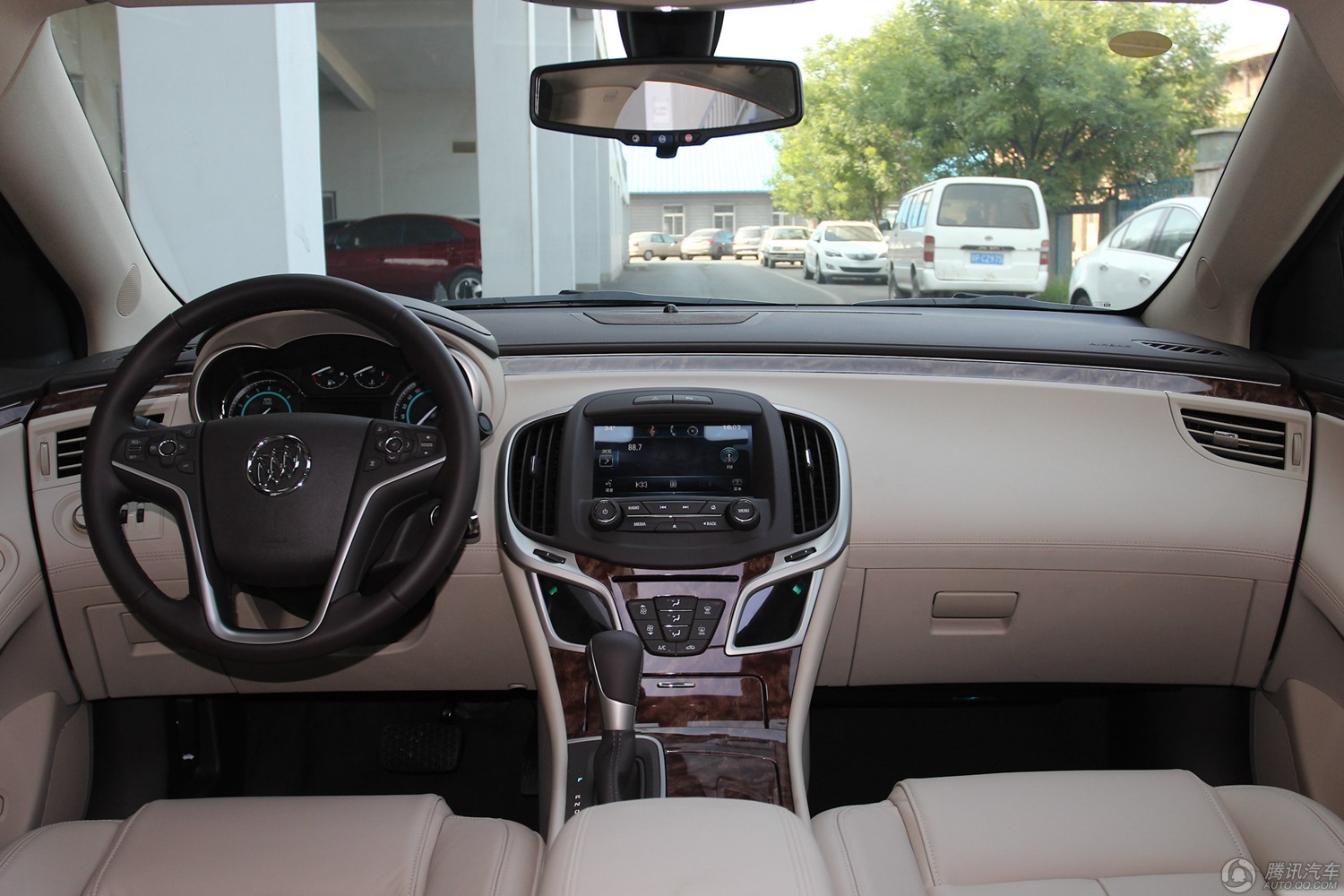 别克君越 2013款 2.0t sidi 技术型