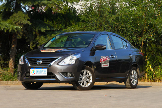 参数配置          车友点评 油耗阳光全国最低价:5.58万询问底价