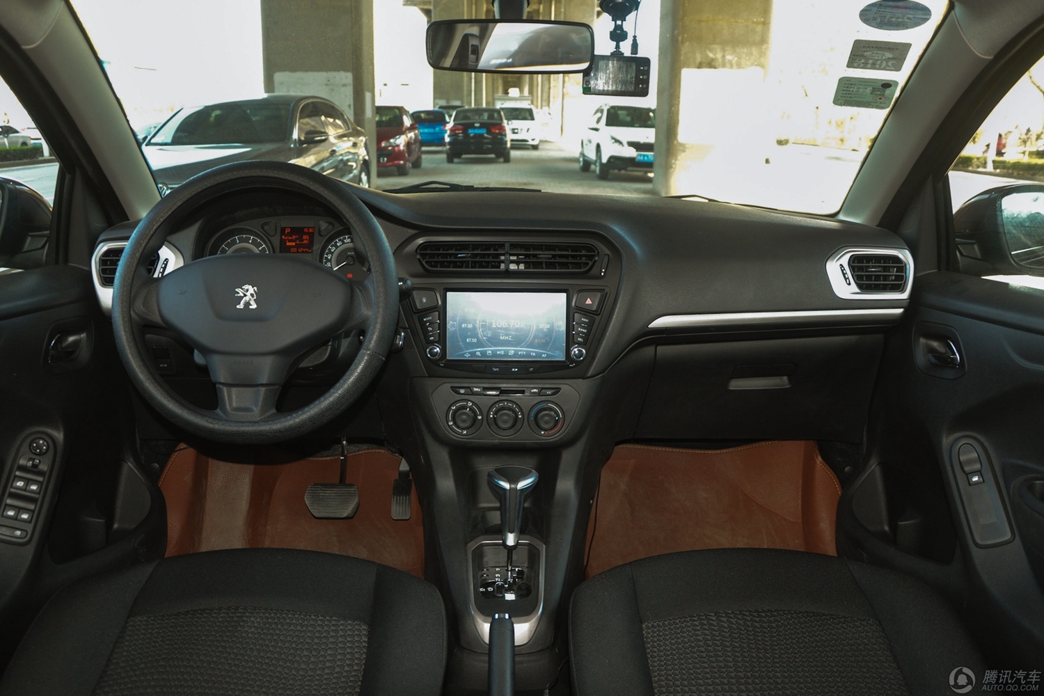 标致301 2016款 1.6l at舒适版