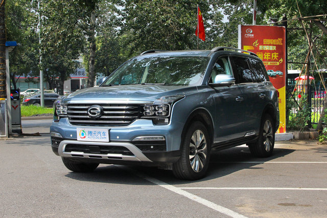 传祺gs8 2017款 320t 四驱至尊版 冰川蓝