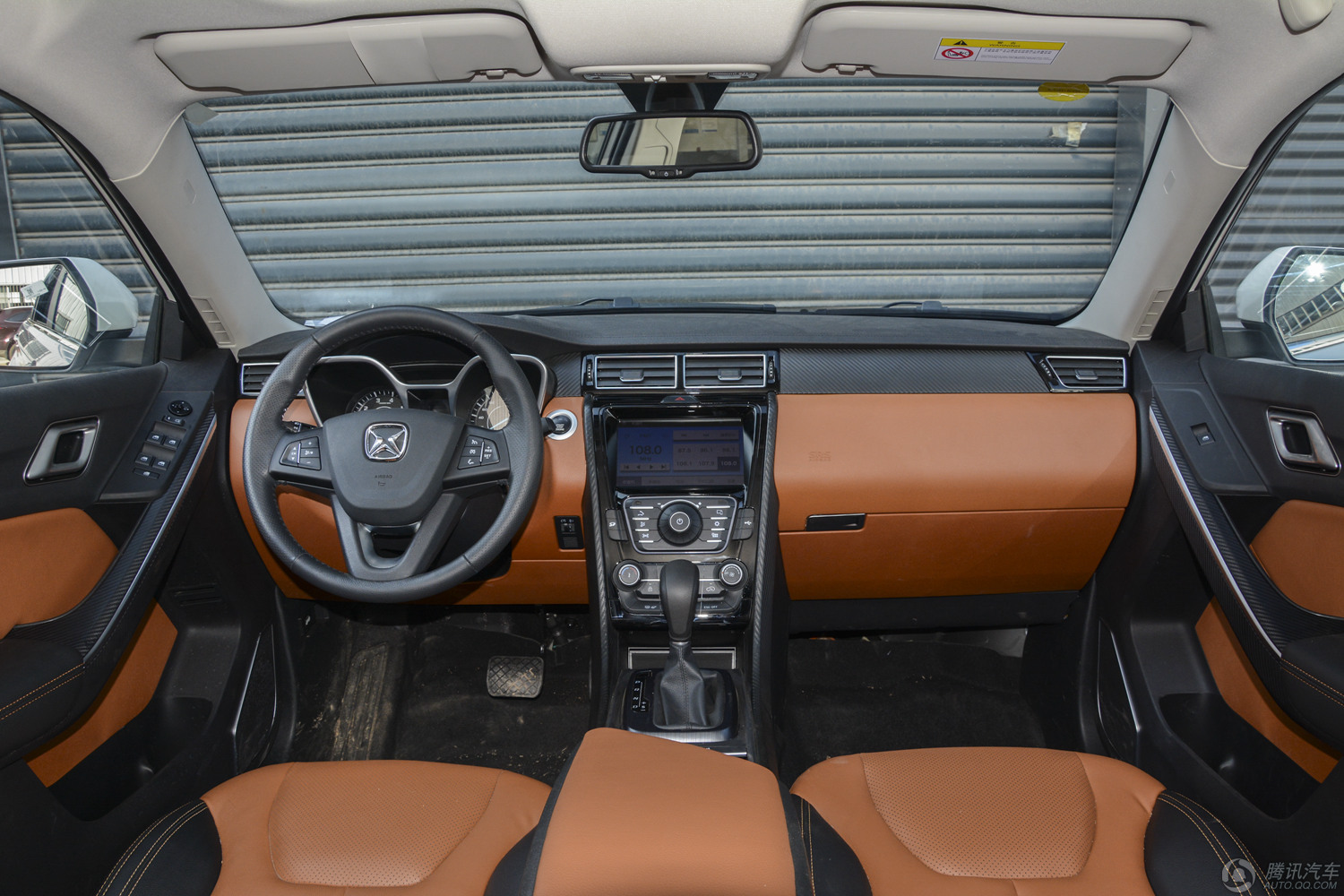 驭胜s330内饰