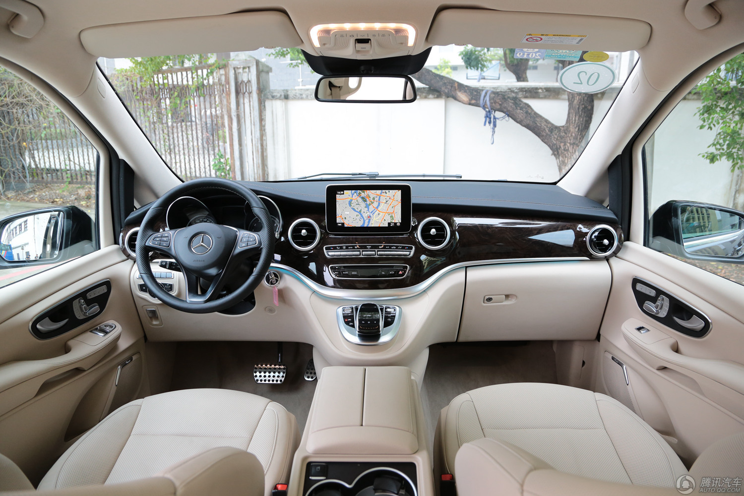 腾讯行情佛山奔驰v级最高优惠300万元