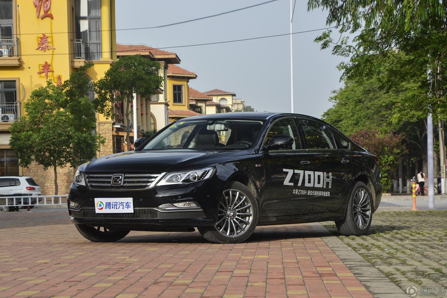 [腾讯行情]东莞 众泰z700最高优惠1.00万元