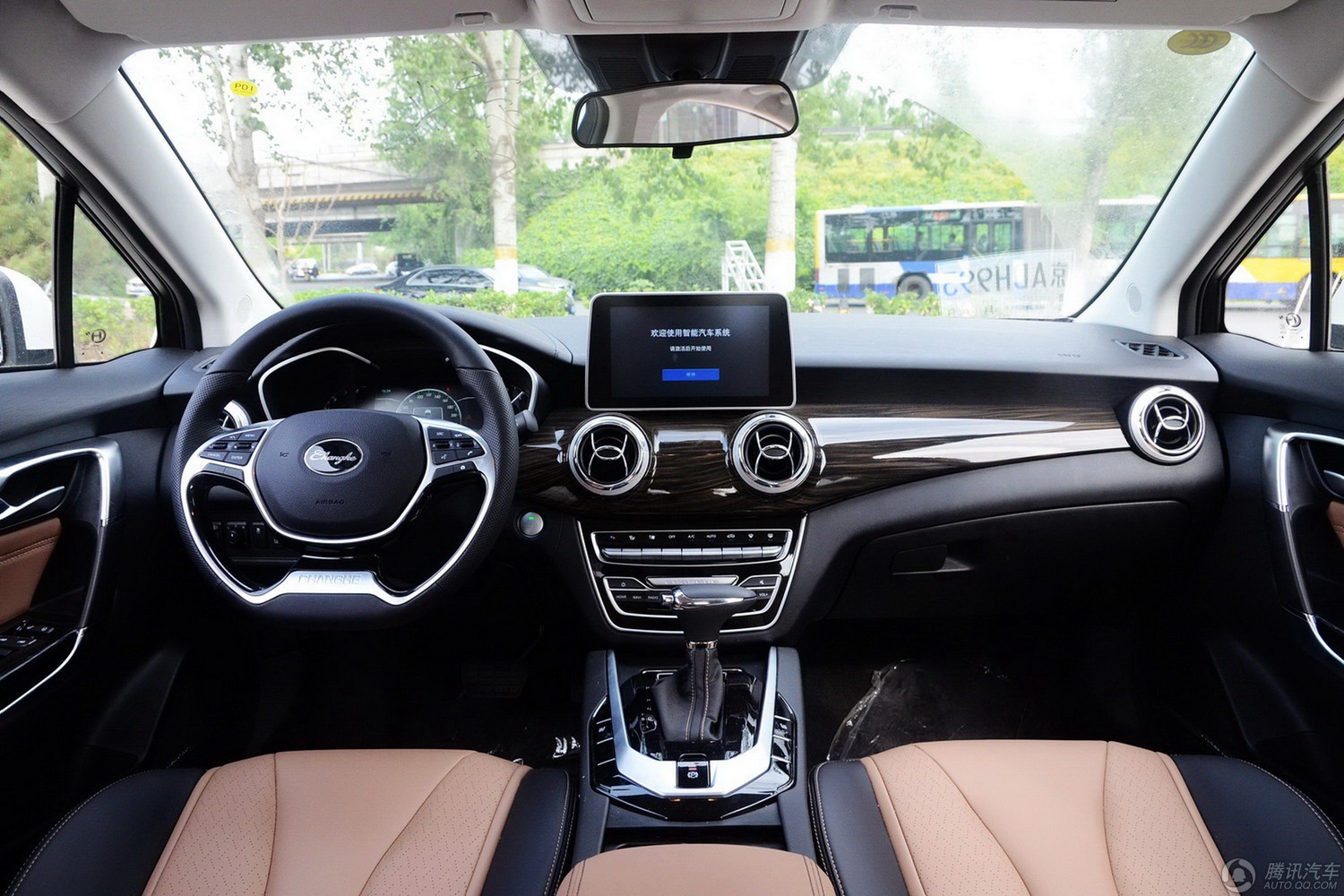 北汽昌河a6内饰