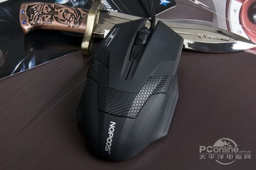 霸气外形 极速旋影!纳普斯mt-268游戏鼠标评测!