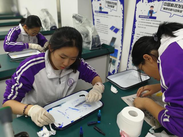 清华附中奥森校区科普教育一直在路上:“科技点亮生活,创新就在你我”