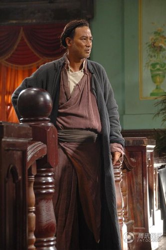 《十月围城》任达华流亡班主造型曝光