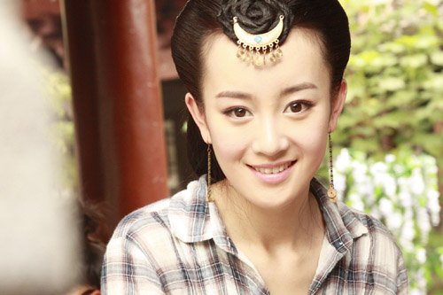 父子被杀,公孙家被族灭,然后是卫子夫的两个女儿诸邑公主,阳石公主被