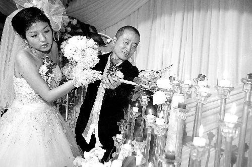 [转帖]李保田儿子南充娶媳妇 岳母夸女婿:帅不能当饭