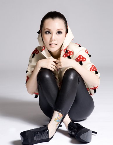 刘雨鑫《岛城风云》与老外飚戏 语言不通笑料多(图)