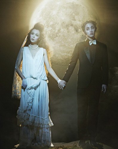 金敏尔,李赫洙时尚杂志上变身幽灵情侣(图)