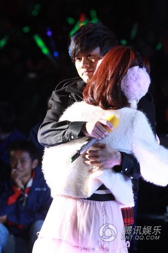 李宇春越发精致,曾轶可难以压台