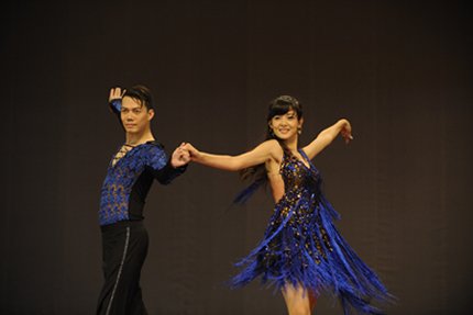 周奇奇舞斗《精舞门2》 献出很多"第一次"