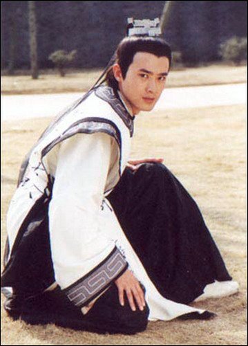 电视 电视新闻  正文 而任泉从2000年凭借《少年包青天》公孙策的一举